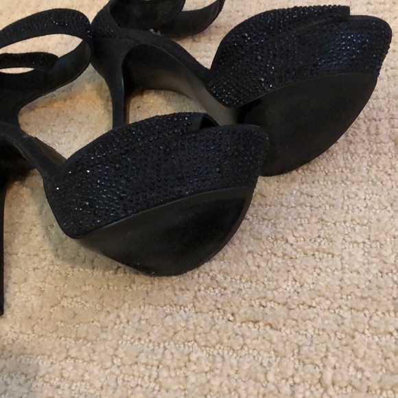 Steve Madden black stiletto shoes - Picture 3 of 3